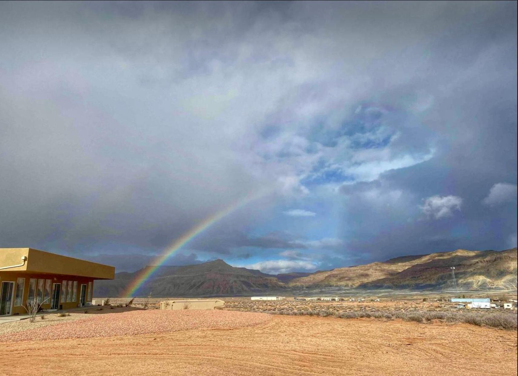 Page Arizona Border Town- Crimson Suite, Desert Canyon Getaway With Views Big Water Εξωτερικό φωτογραφία