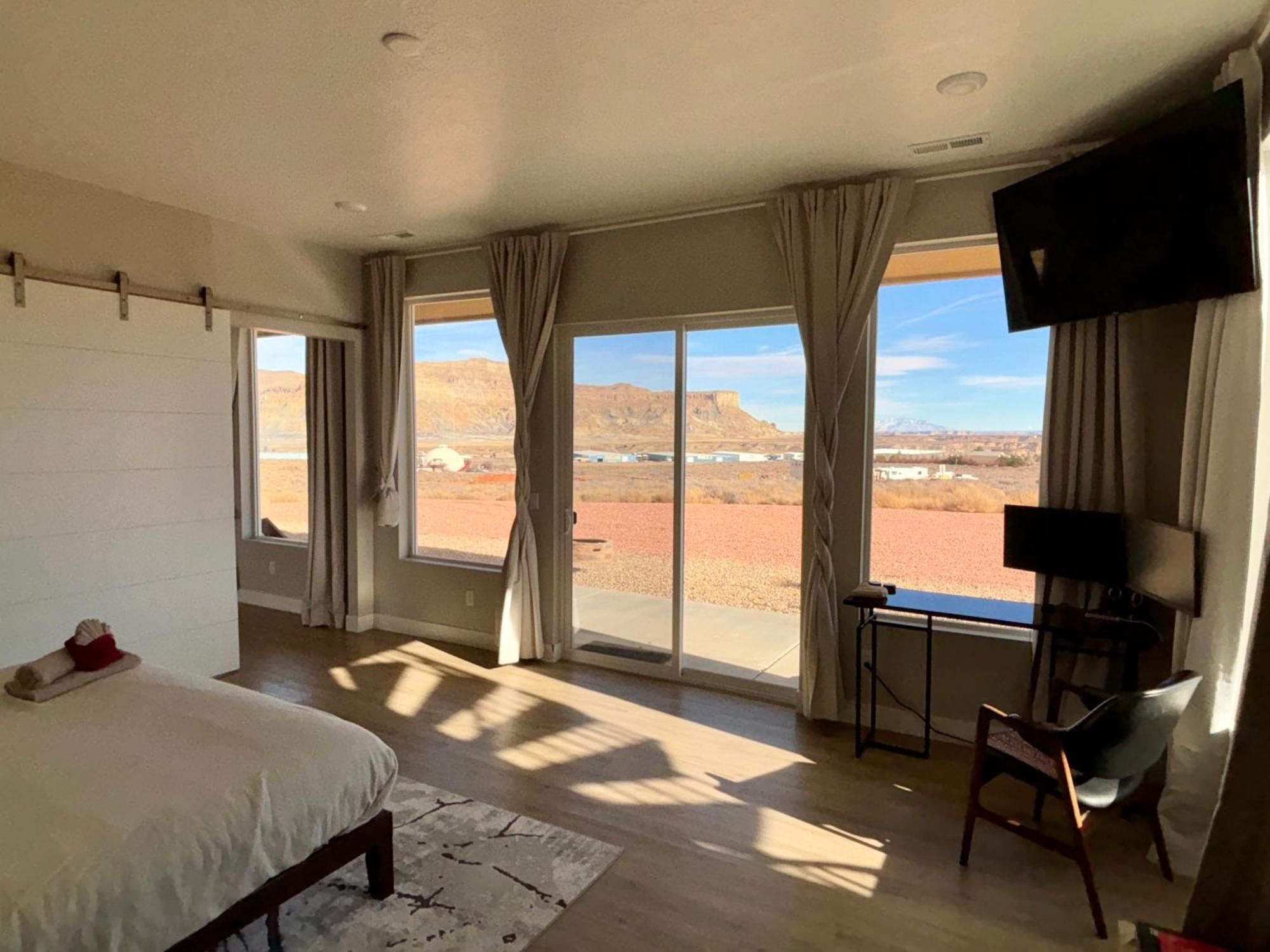 Page Arizona Border Town- Crimson Suite, Desert Canyon Getaway With Views Big Water Εξωτερικό φωτογραφία