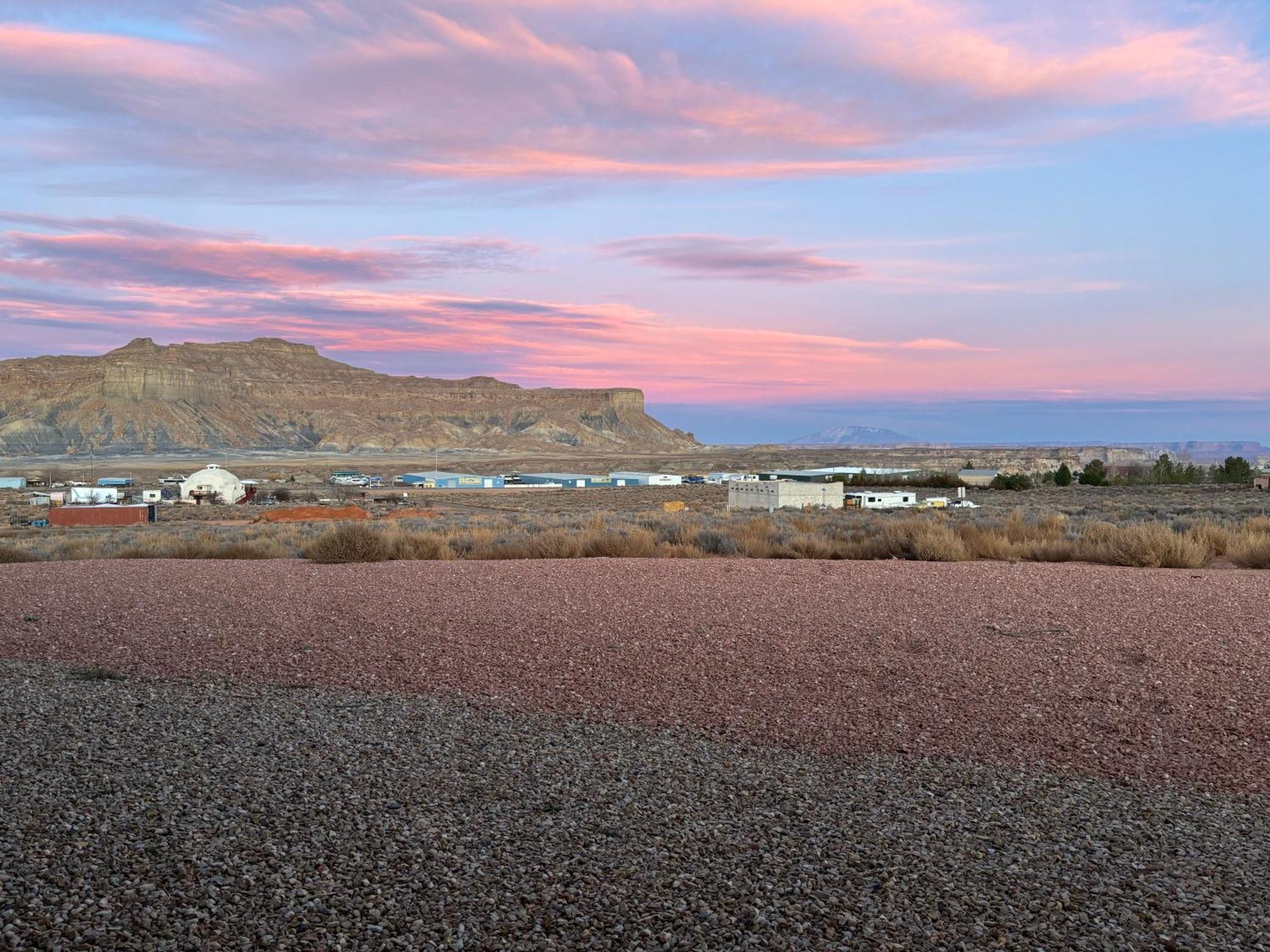 Page Arizona Border Town- Crimson Suite, Desert Canyon Getaway With Views Big Water Εξωτερικό φωτογραφία