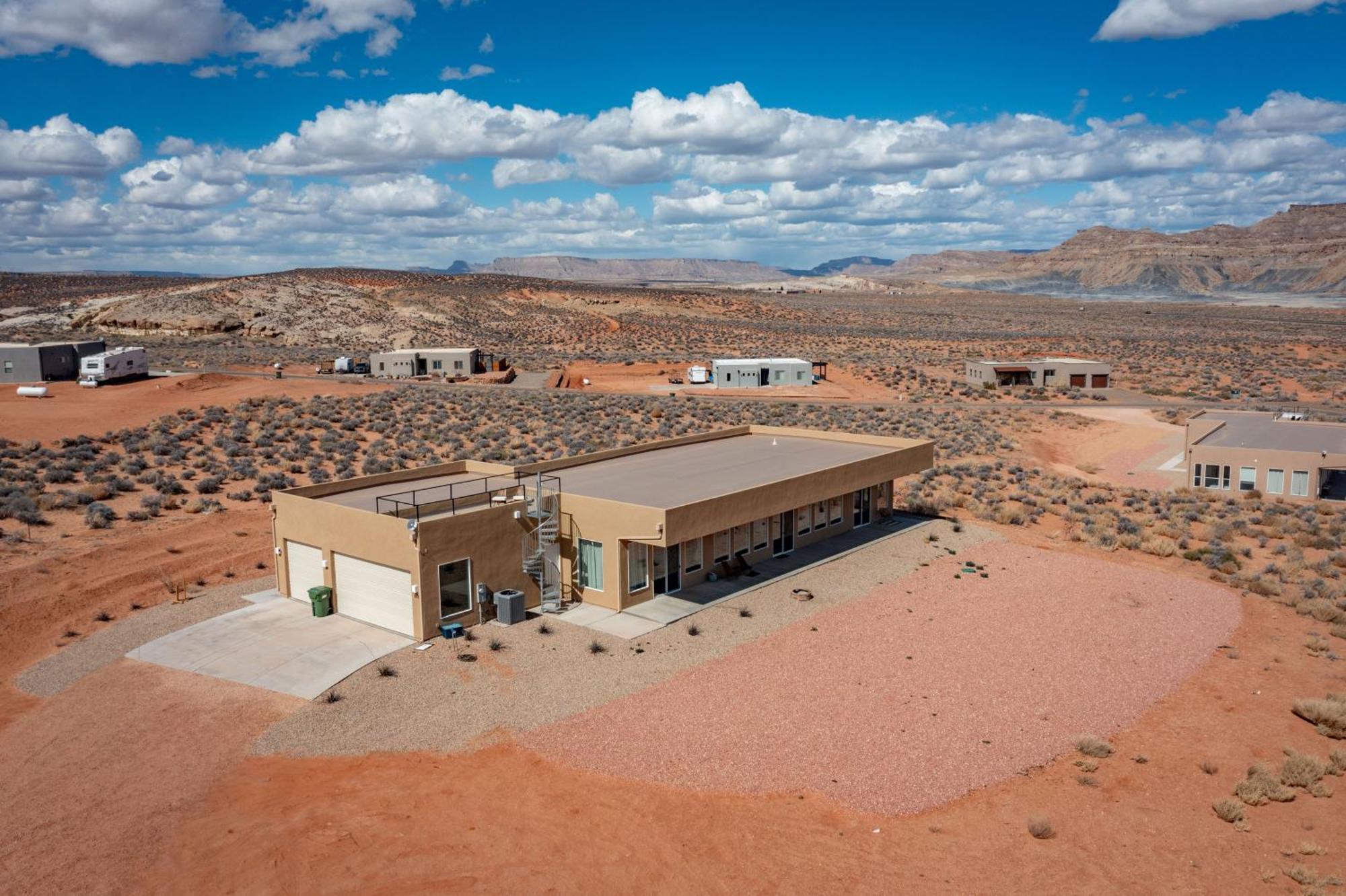 Page Arizona Border Town- Crimson Suite, Desert Canyon Getaway With Views Big Water Εξωτερικό φωτογραφία